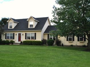10688 Home Shore Dr, Pinckney, MI