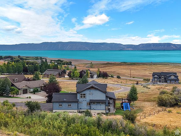 4th image of 191 Chalet Cir