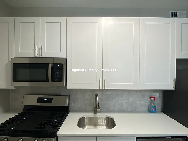 6517 N Newgard Ave #2BA — Photo 2