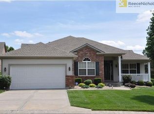 2733 S Woodbury Dr, Independence, MO 64055