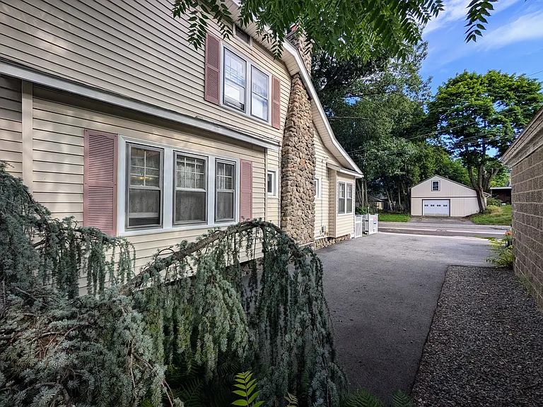 1 Agate Ave — Photo 31