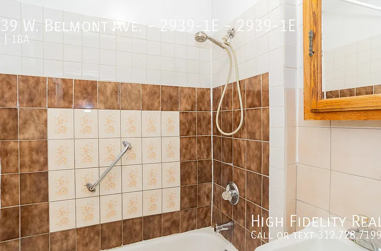 2939 W Belmont Ave #1E — Photo 10