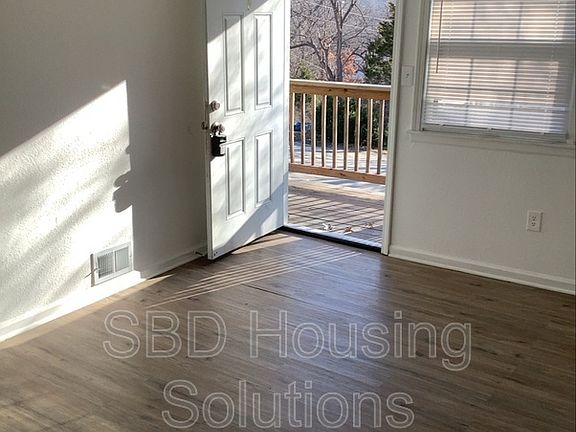 2nd image of 407 S Forest Ave