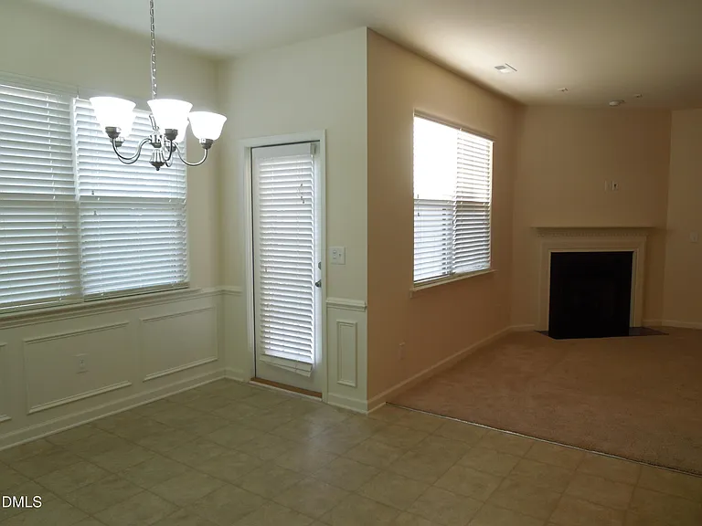 456 Manchester Park Ln — Photo 7