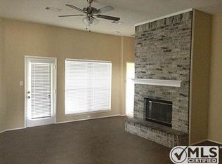 1017 Canterbury Trl, Desoto, TX 75115