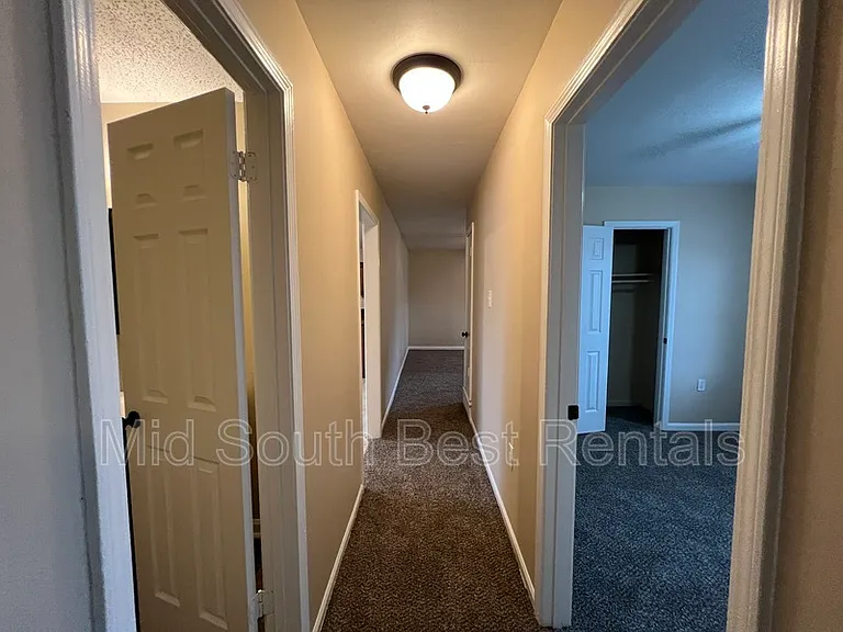 4330 Merlcrest Cv — Photo 14