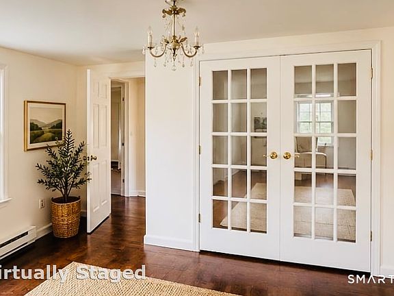 5th image of 18 Cawley Avenue