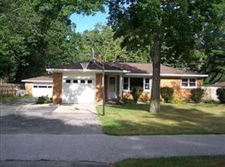 19142 W Spring Lake Rd, Spring Lake, MI 49456