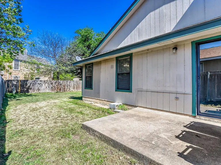 7806 Chimayo Cv #B — Photo 10