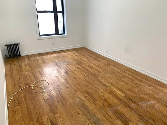 Rented by Tapiro Realty | media 12