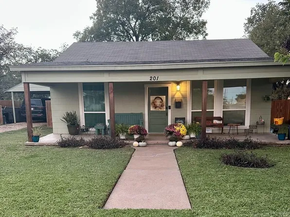 201 S Walnut St, Eastland, TX 76448