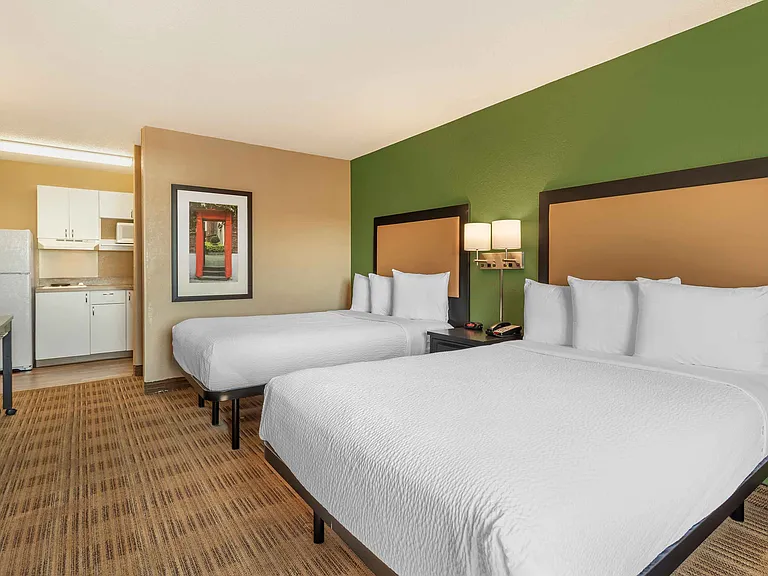 Studio Suite - 2 Full Beds