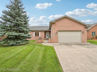 18965 Superior St, Southgate, MI 48195
