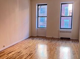 306 W 18th St APT 2D, New York, NY 10011