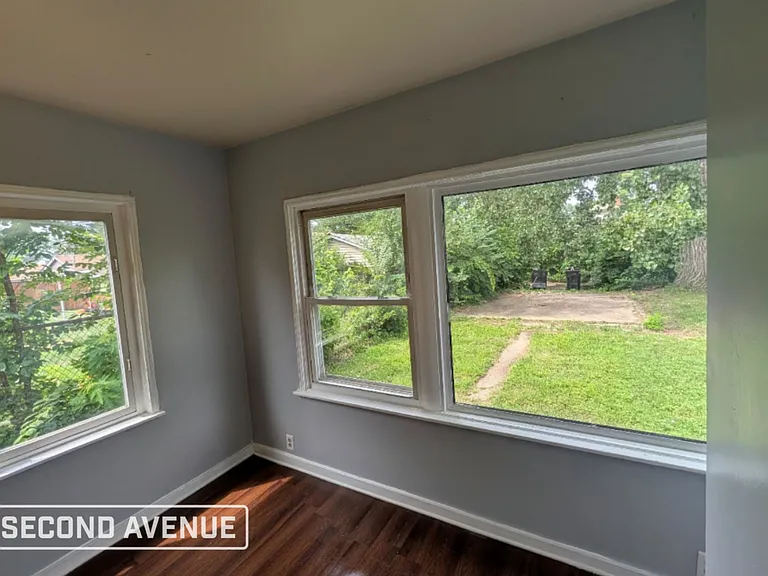 12436 S Princeton Ave — Photo 10