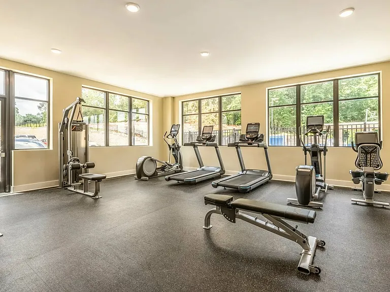 Waxhaw Mills Apartments — Photo 24