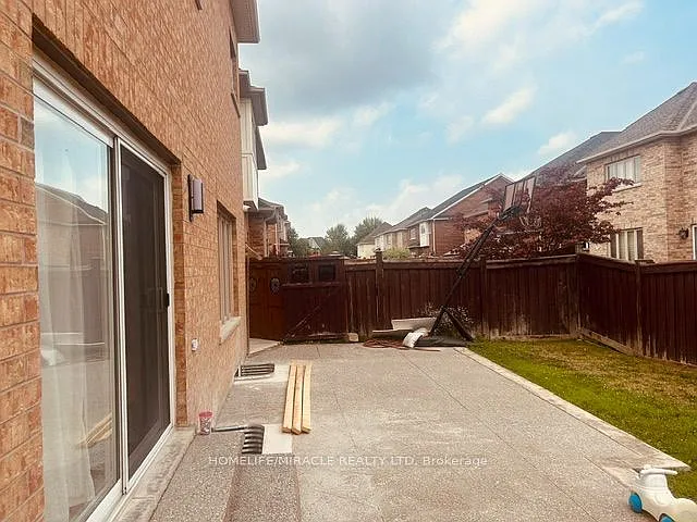 3 Lindyfalls Dr #UPPER LEVEL — Photo 3