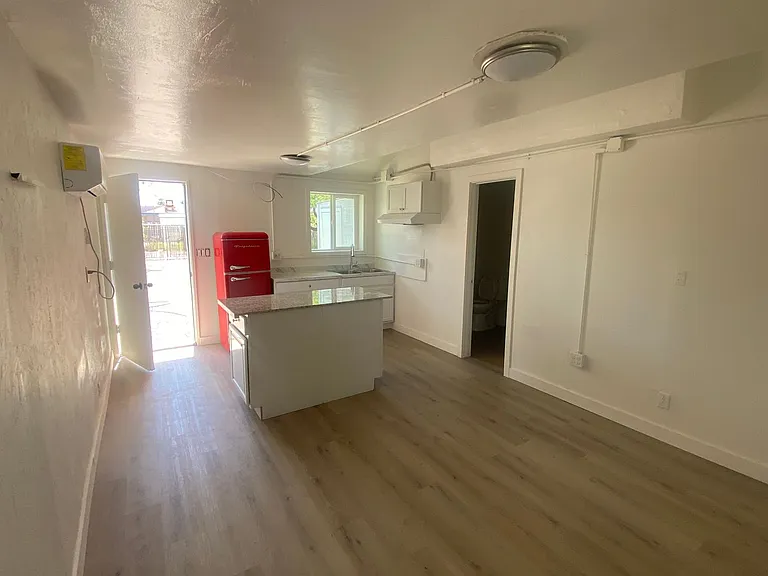 3012 — Photo 2