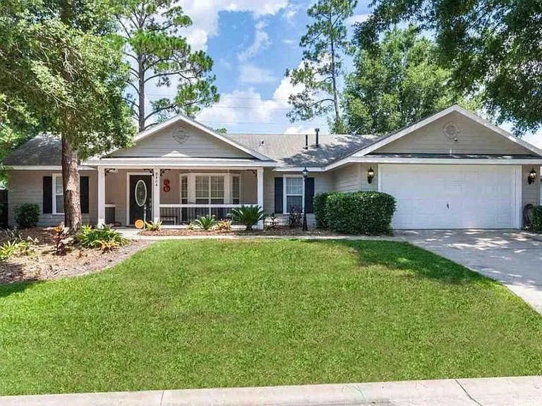 8404 SW 66th Ln — Photo 1