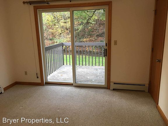 5th image of 594 North St APT 3C