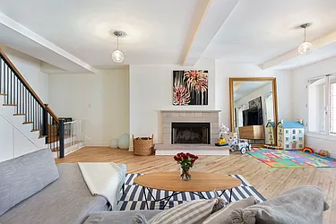 Rented by Avenue Real Estate