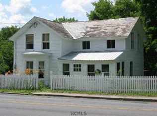 61 North St, Granville, NY 12832
