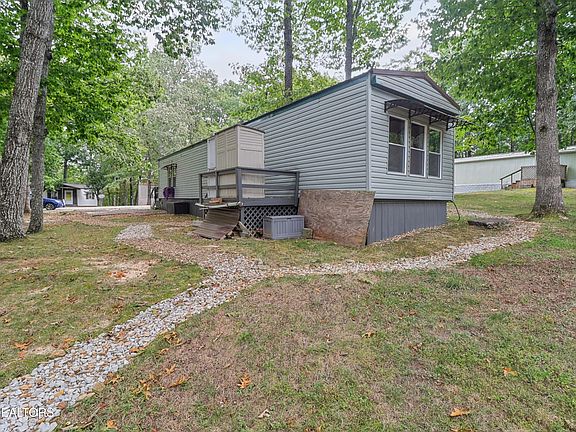 5th image of 116 Avon Ln