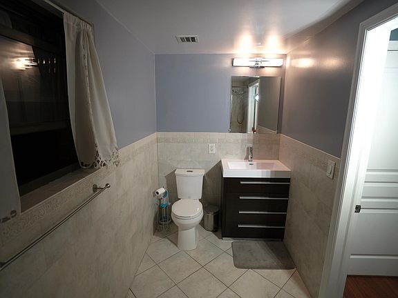 5th image of 4301 Park Ave APT 5E