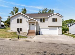 1306 7th Ave SW, Jamestown, ND 58401