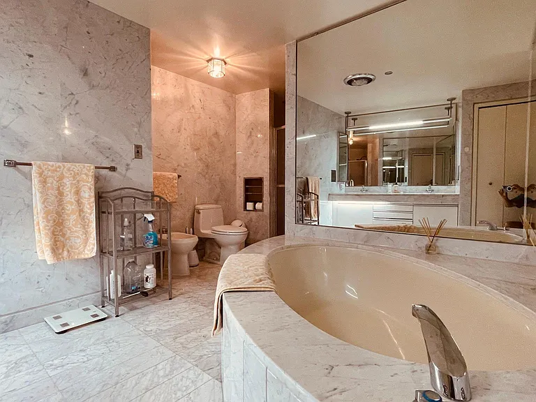 1300 Crystal Dr #704 — Photo 17