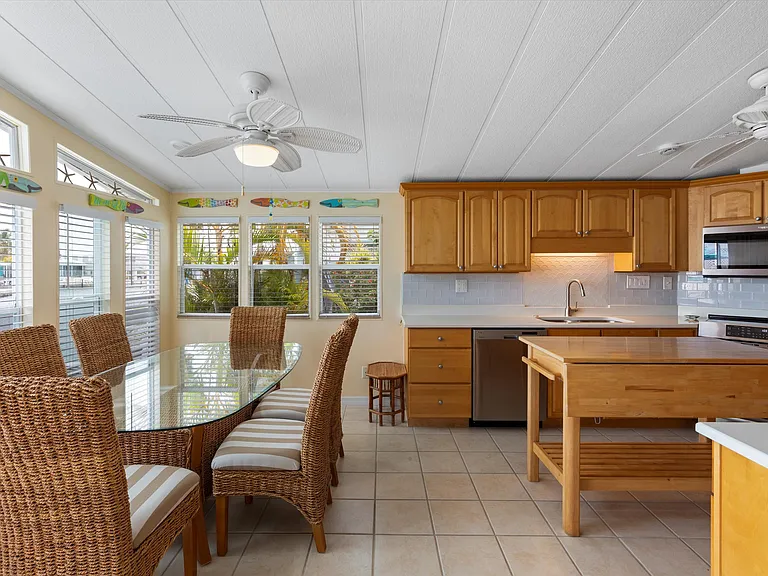 701 Spanish Main Dr #415 — Photo 17