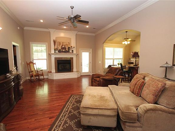 4th image of 203 Tunbridge Dr