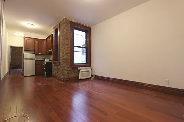 Rented by Compass | media 13