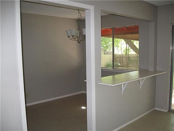 4th image of 10514 Cooper Hill Dr