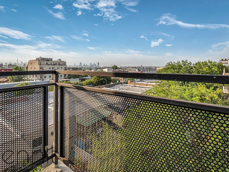 37 Wilson Ave #3B — Photo 2