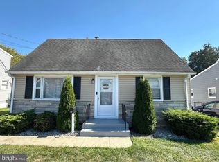 29 Pettyridge Dr, Hamilton, NJ 08620