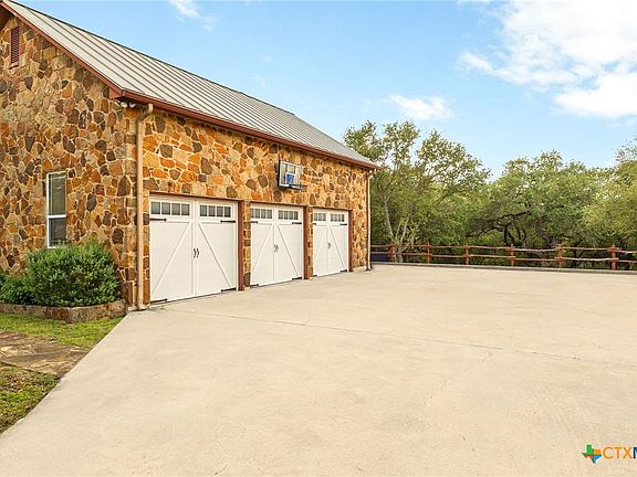 4th image of 246 Stonebrook Rdg