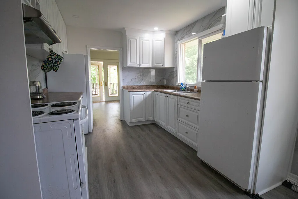 355 Glenridge Avenue — Photo 3