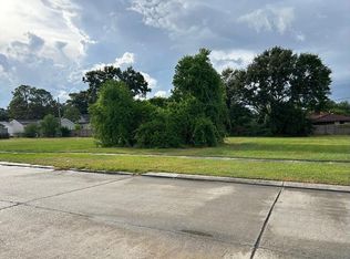 56 W Chalmette Cir, Chalmette, LA 70043