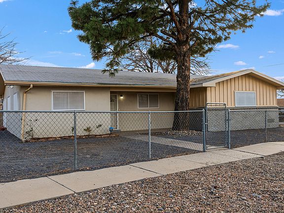 5th image of 13000 Lomas Verdes Ave NE