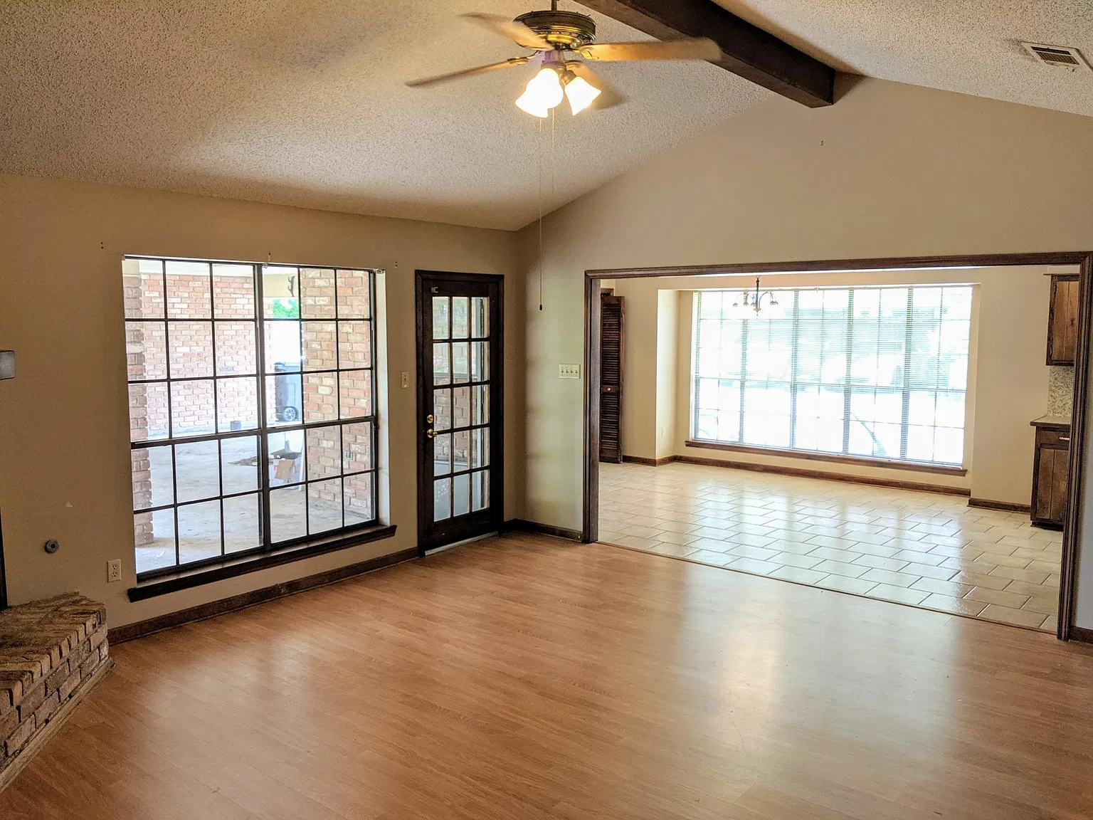 3 bed, 1400 sqft, $1,650 — Photo 2