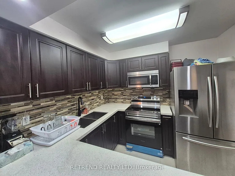 30 Greenfield Ave #1601 — Photo 3