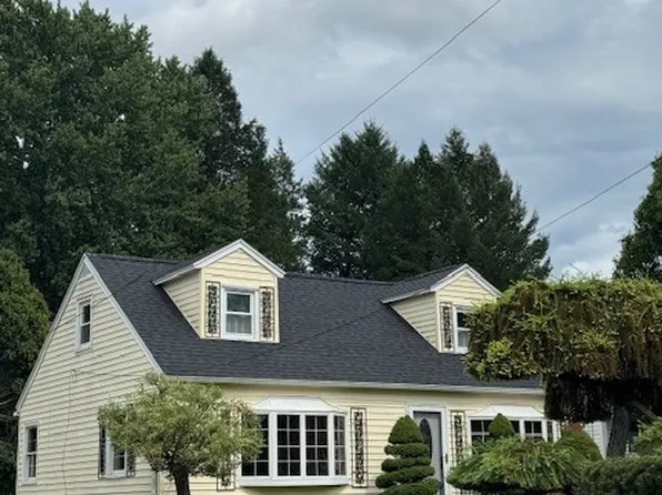 105 Skyview Ter, Syracuse, NY 13219
