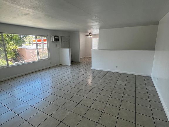 3rd image of 2536 Yorkshire Way #3