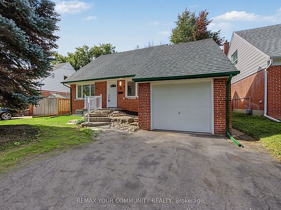 2nd image of 18 Robertsfield Cres