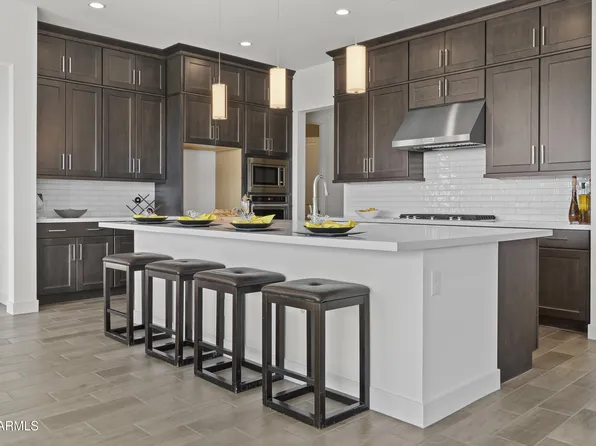 17205 W MIDDLEBURY Street, Surprise, AZ 85388