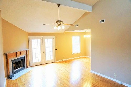 4th image of 1200 Riverwood Pl