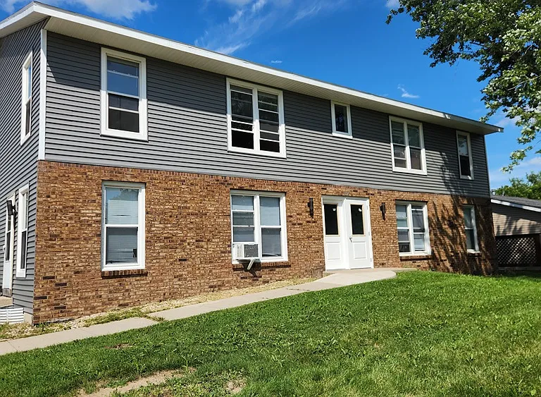 1036 Meadow St. - 2bed/1bath units — Photo 1