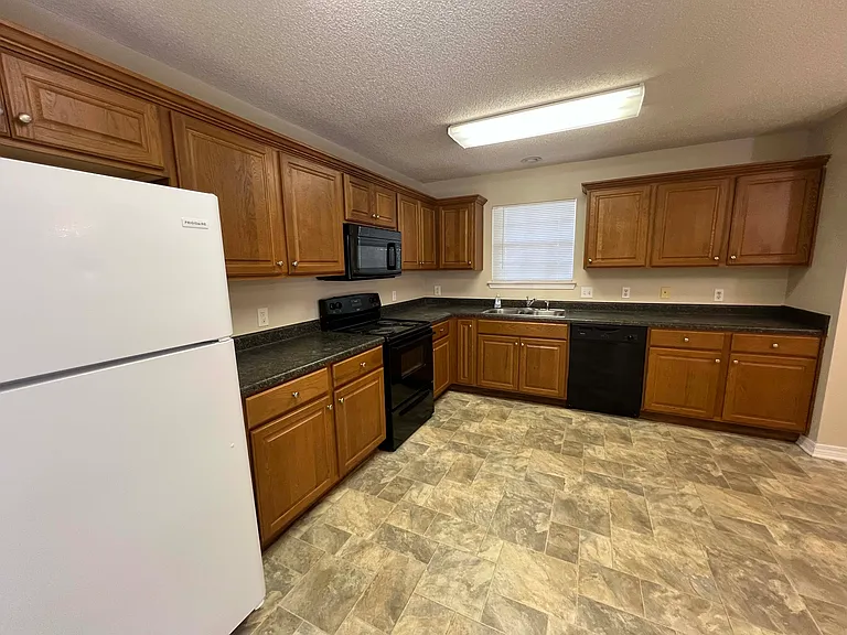 1823 W Rachael Dr — Photo 3