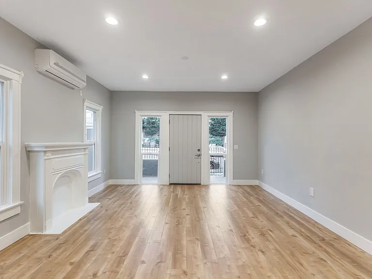 Beautiful 2 bedroom in Echo Park/Silver Lake with parking! **2 weeks off the rent — Photo 3